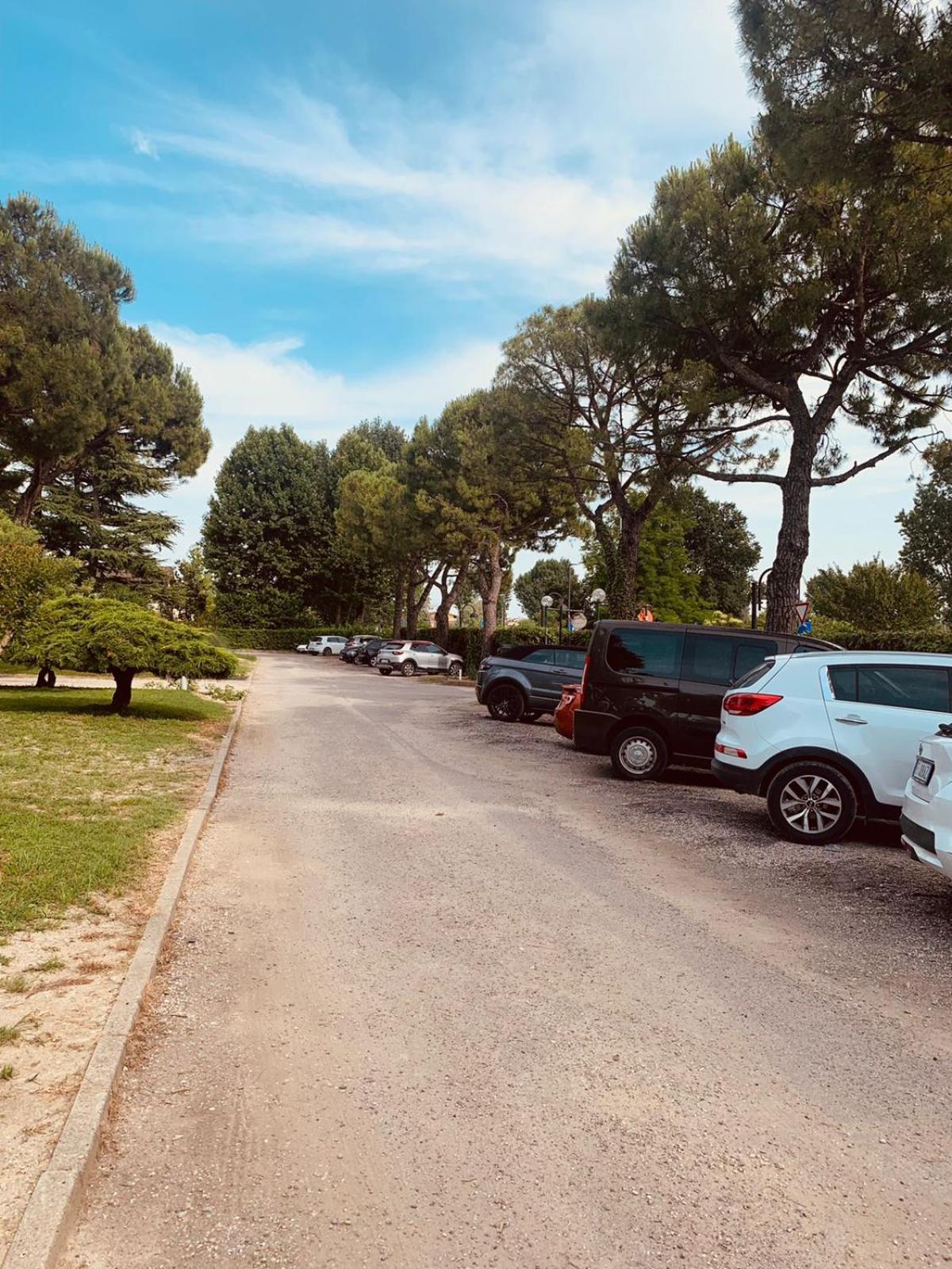 Seeblickwohnung Sirmione - Fronte Lago Mit Privatsteg Exterior foto